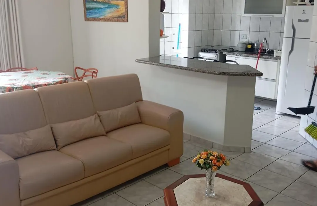 Apartamento Ubatuba - 100m da Praia das Toninhas-1